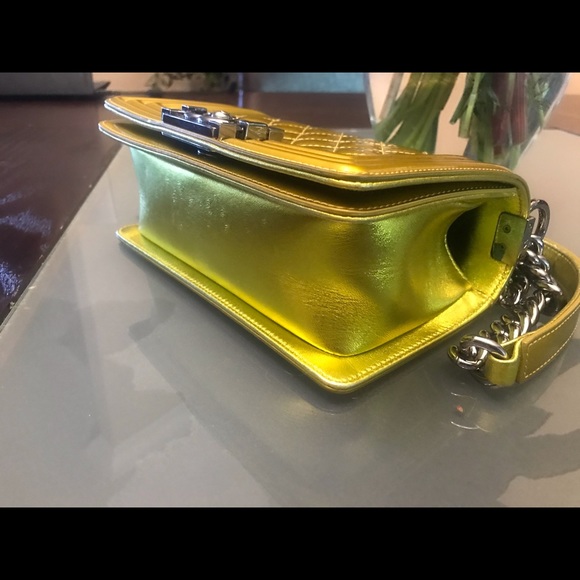 Chanel 14S Yellow Metallic Patent Leather Boy - Picture 7 of 11